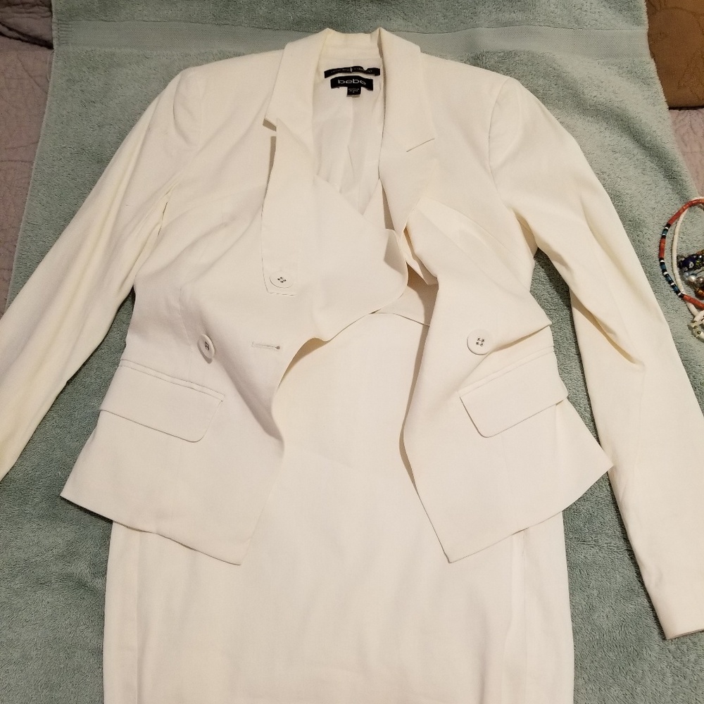 Cute form fitting blazer and skirt